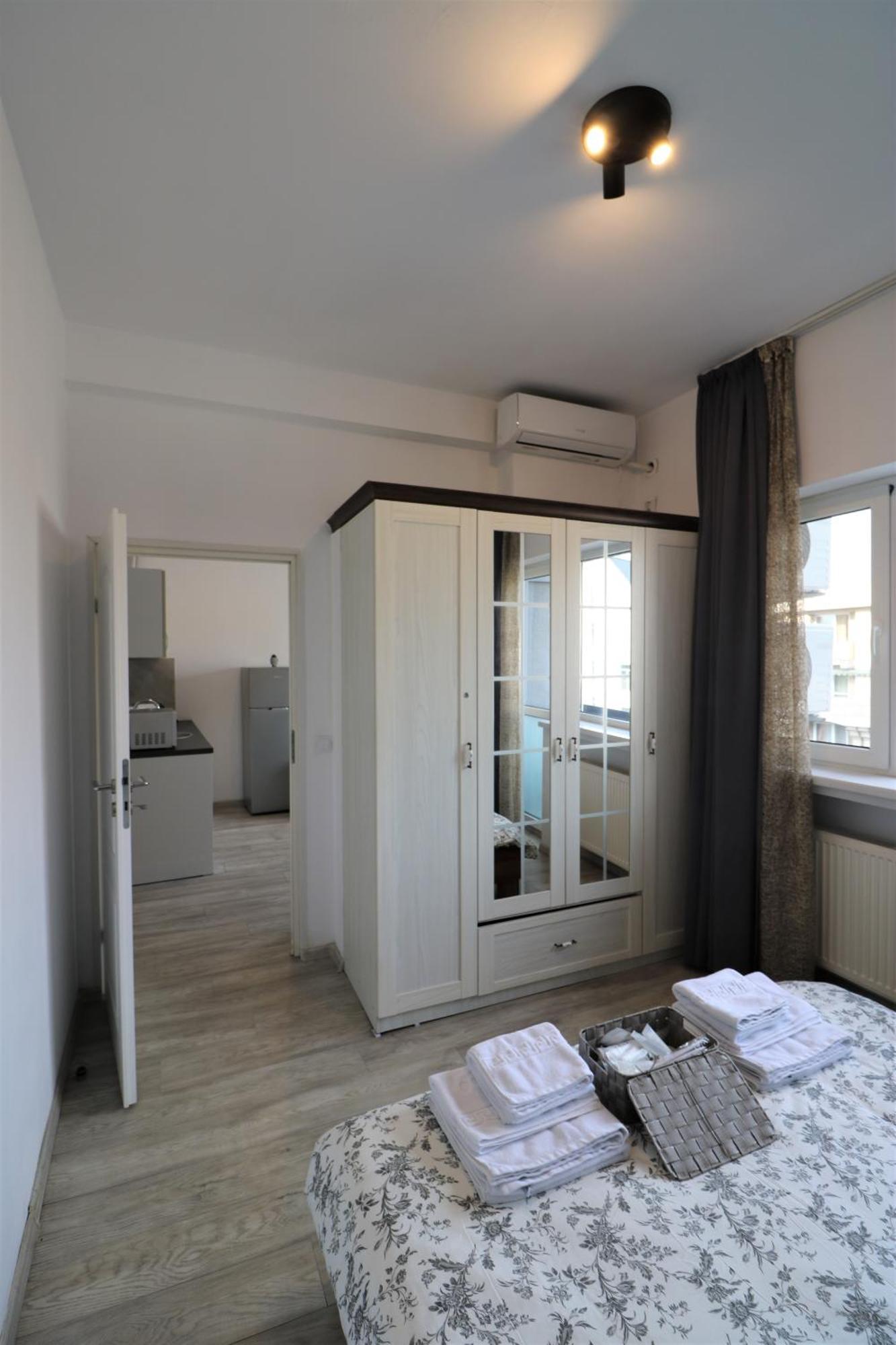 Cozy Deluxe Apartment - Old Town - Free Minibar Bucharest Exterior photo